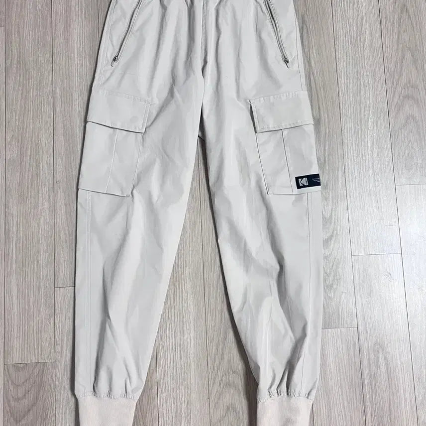 [SOLD OUT] KODAK 코닥 카고 조거팬츠 아이보리