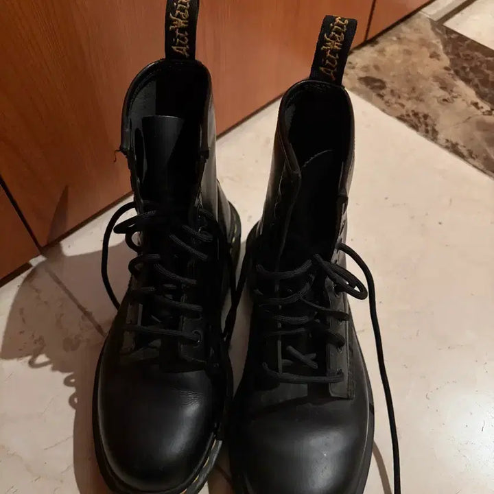 [SOLD OUT] 닥터마틴 신발
