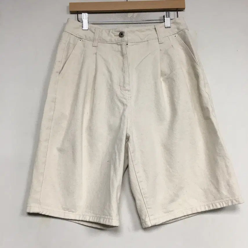 [BUNJANG] 24 Studio Tomboy Two-Tuck Half Pants - Size M / 24 스튜디오톰보이 투턱 하프 팬츠 M