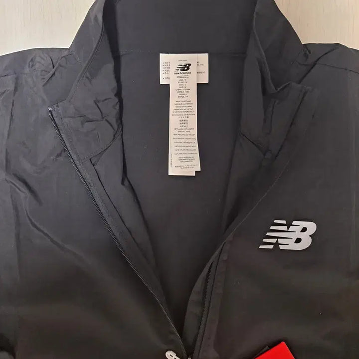 [SOLD OUT] [새상품_정품] 뉴발란스 남성 패커블 바람막이 100