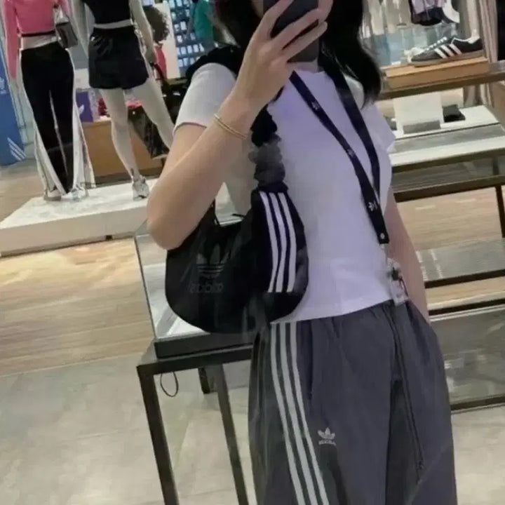 [SOLD OUT] 아디다스 블랙 삼선 미니 숄더백