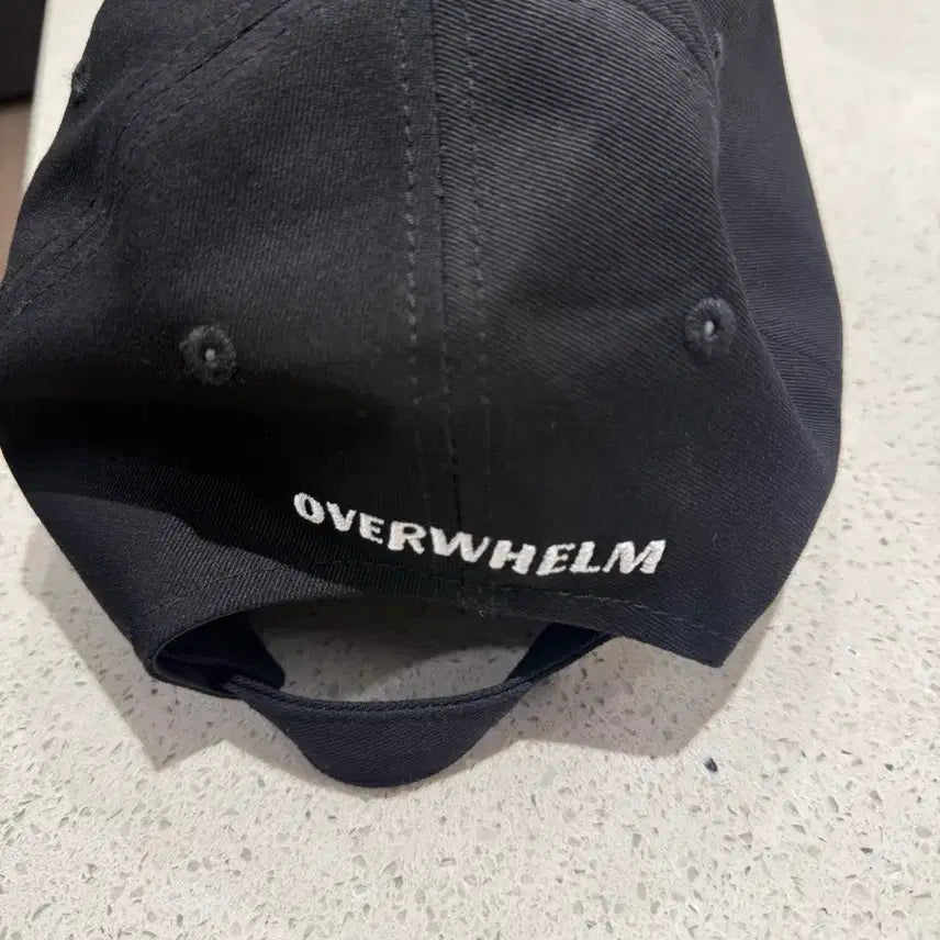 [SOLD OUT] OVERWHELM 블랙 볼캡 모자