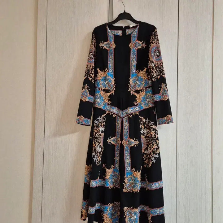 [SOLD OUT] Sandro 블랙 패턴 롱 원피스