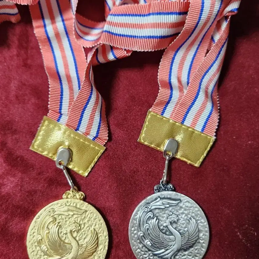 [BUNJANG] Phoenix Medallion Set / 금색/은색 봉황 메달 세트