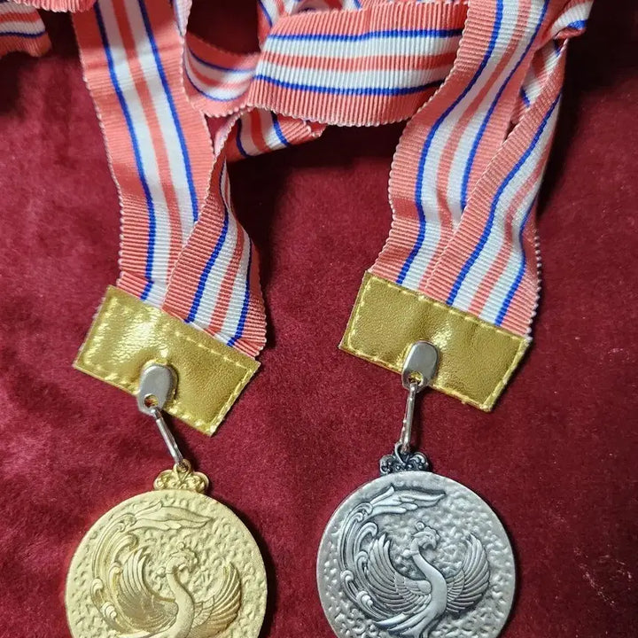 [BUNJANG] Phoenix Medallion Set / 금색/은색 봉황 메달 세트