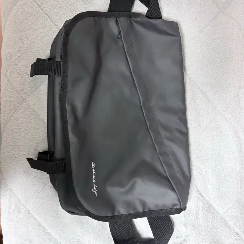 [BUNJANG] Load And Load Needed Cross Messenger Bag (Jet Black) / 로아드로아 니디드 크로스 메신저백 (제트블랙)