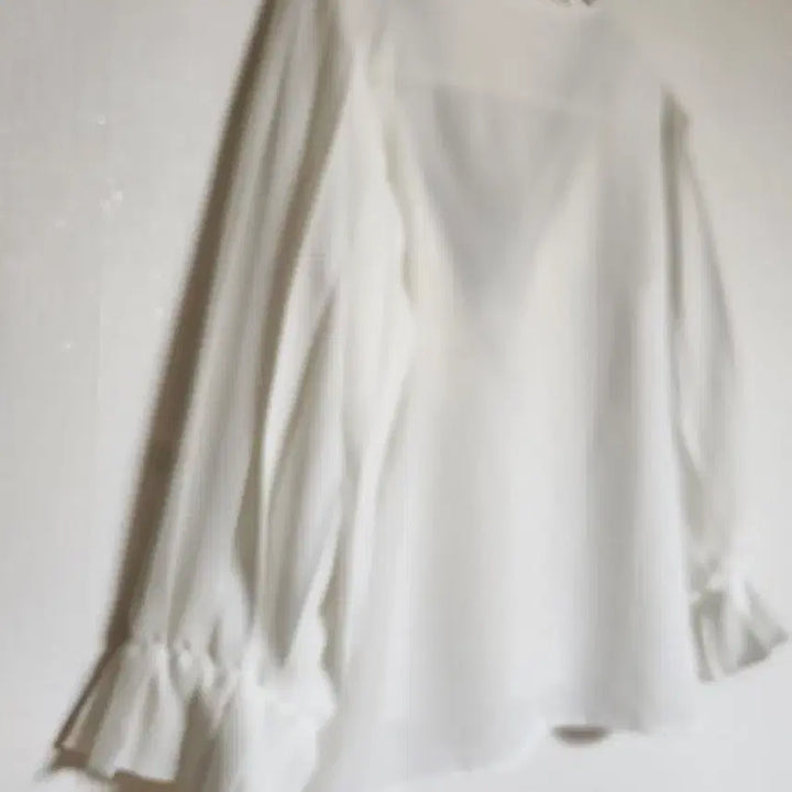 [BUNJANG] DECIBEL Pleated Balloon Sleeve Blouse / DECIBEL 소매 플리츠 벌룬 불라우스66