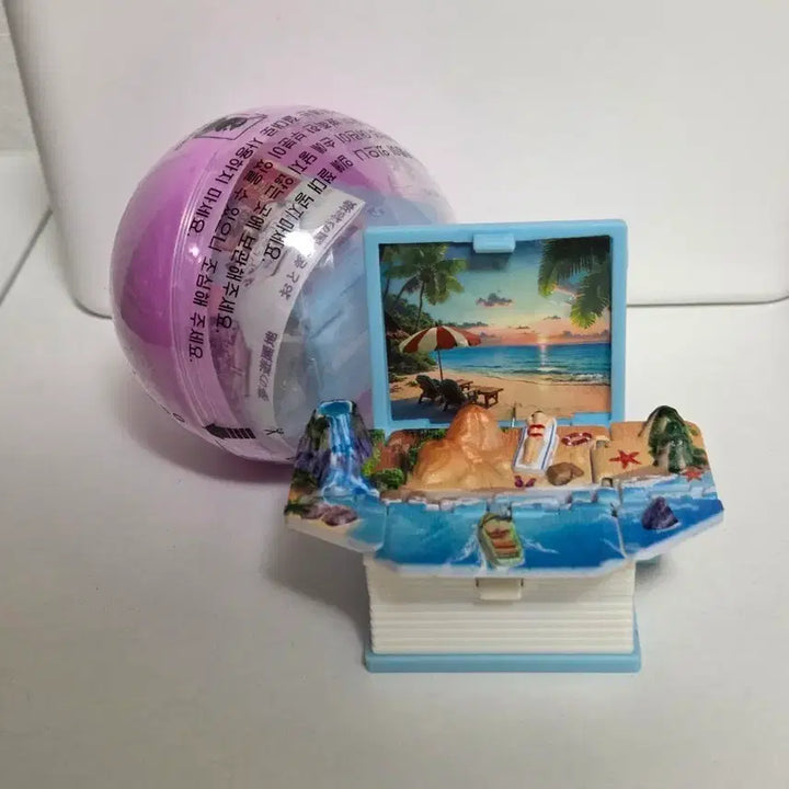[BUNJANG] Cho-ui World 3D Book Gacha - Beach (Sealed) / (미개봉) 책 속의 또 다른 세계 / 초의 세계 3D북 가챠 - 해변