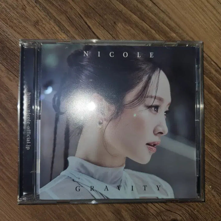 [BUNJANG] Kara Nicole Gravity CD Album / 카라 니콜  Gravity CD 앨범