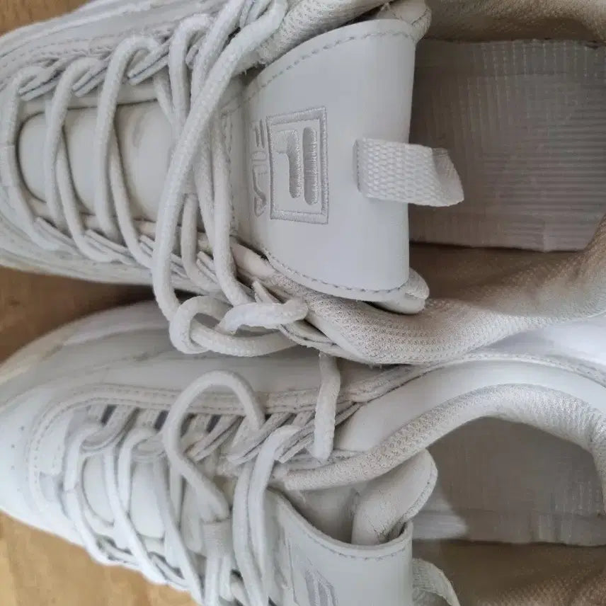 [BUNJANG] Fila Disruptor White Sneakers 235 / 휠라 디스럽터굽흰색 스니커즈 235