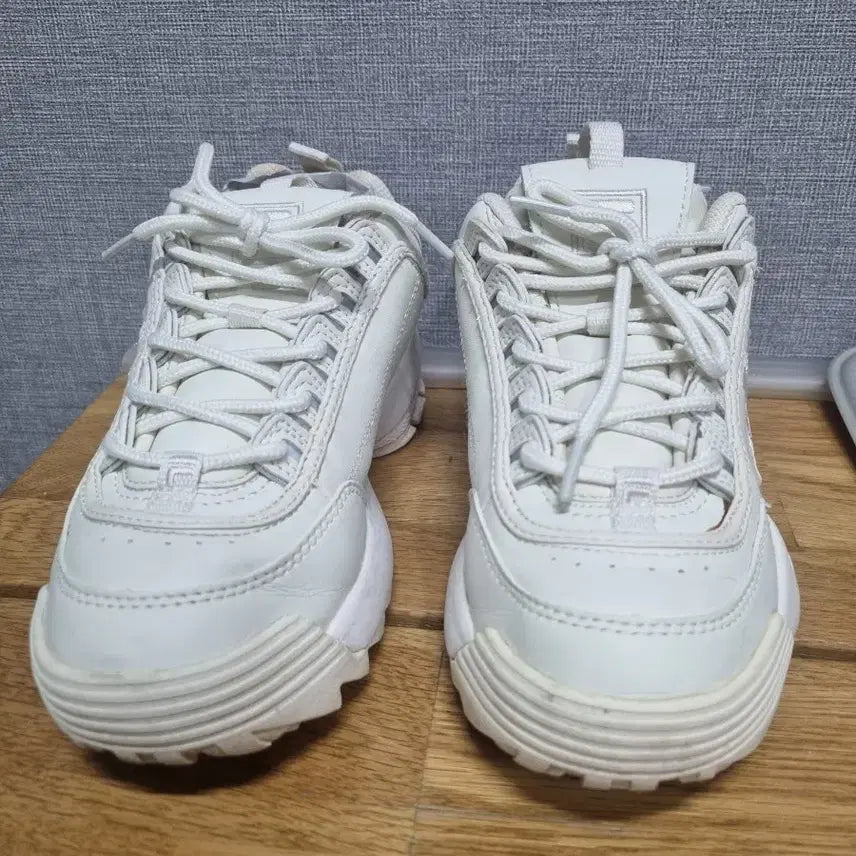 [BUNJANG] Fila Disruptor White Sneakers 235 / 휠라 디스럽터굽흰색 스니커즈 235