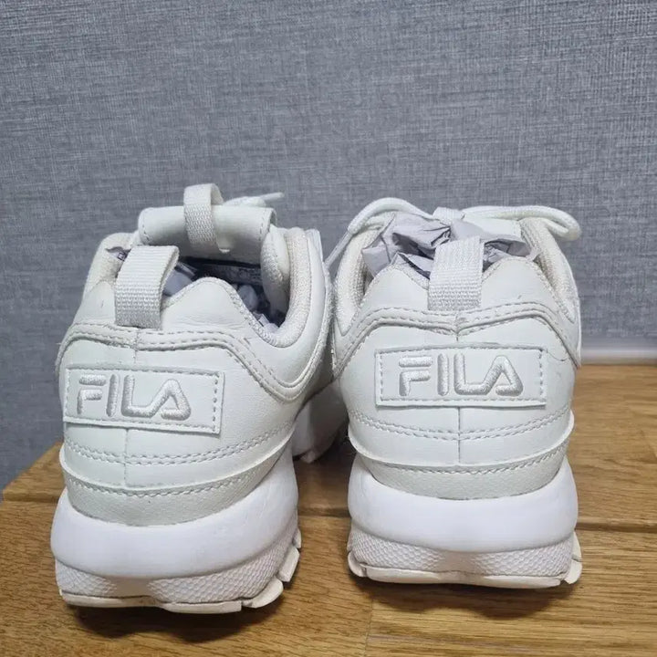 [BUNJANG] Fila Disruptor White Sneakers 235 / 휠라 디스럽터굽흰색 스니커즈 235