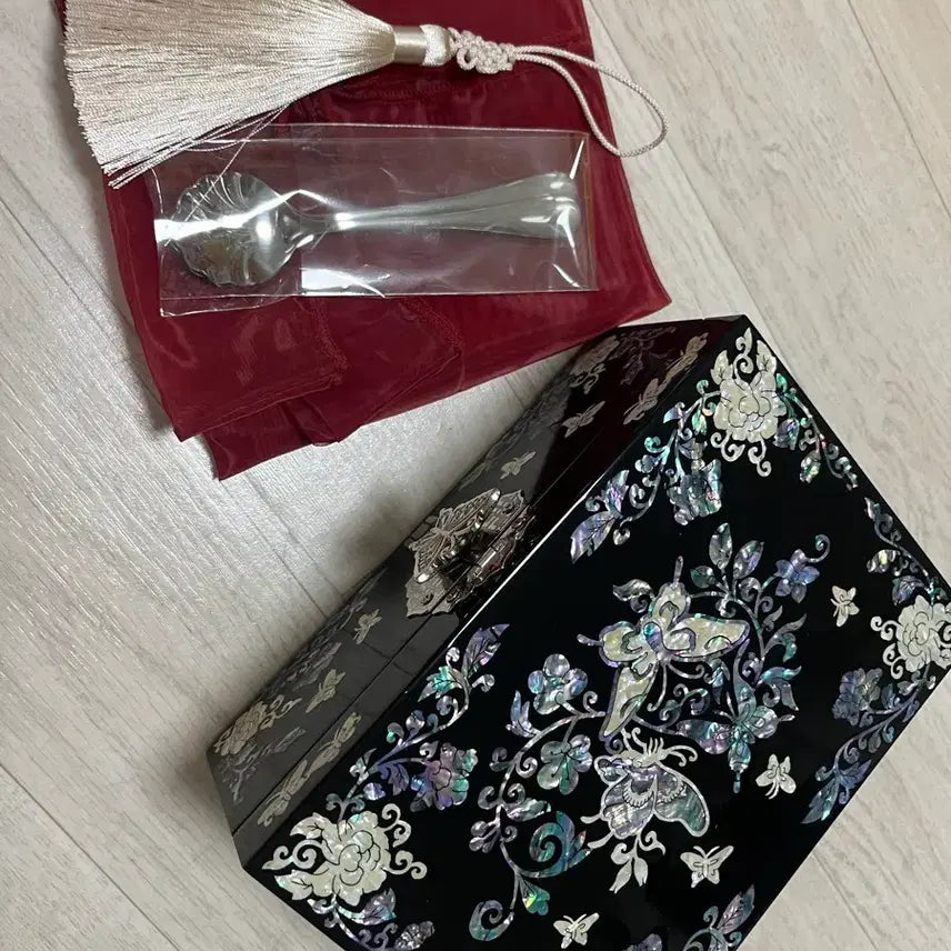 [BUNJANG] 할리스 자개함 노리개 조개스푼 오간자 / 할리스 자개함 노리개 조개스푼 오간자