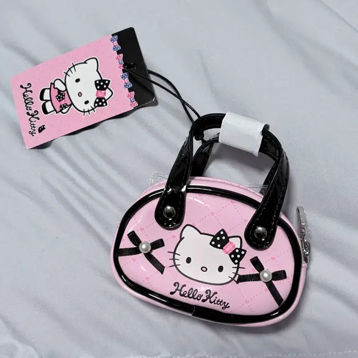 [BUNJANG] Sanrio Hello Kitty Earphone Bag Charm / 미사용 정품) 헬로키티 가방 키링 / 키티 이어폰 가방