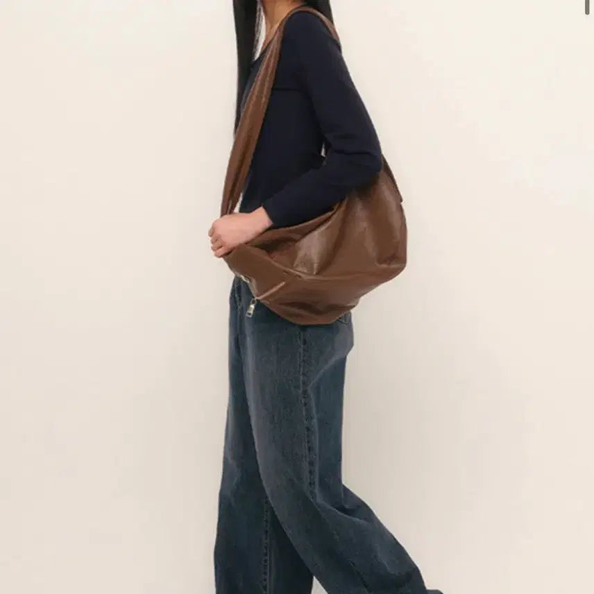 [BUNJANG] Curetty C Loose Faux Leather Bag / Curetty 큐리티 c loose faux leather bag