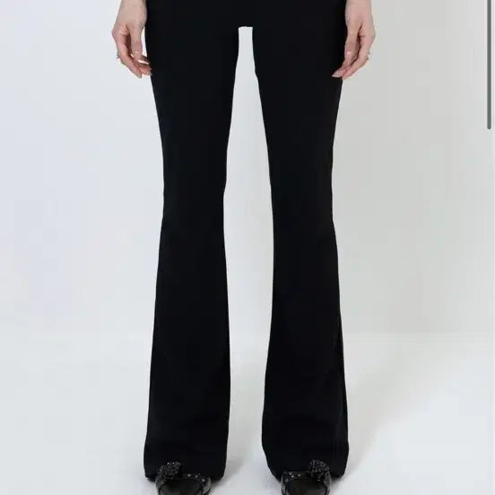 [BUNJANG] LYNHALYN Lace Low-Waist Bootcut Pants / LYNHALYN 레이스 로우웨이스트 부츠컷 팬츠