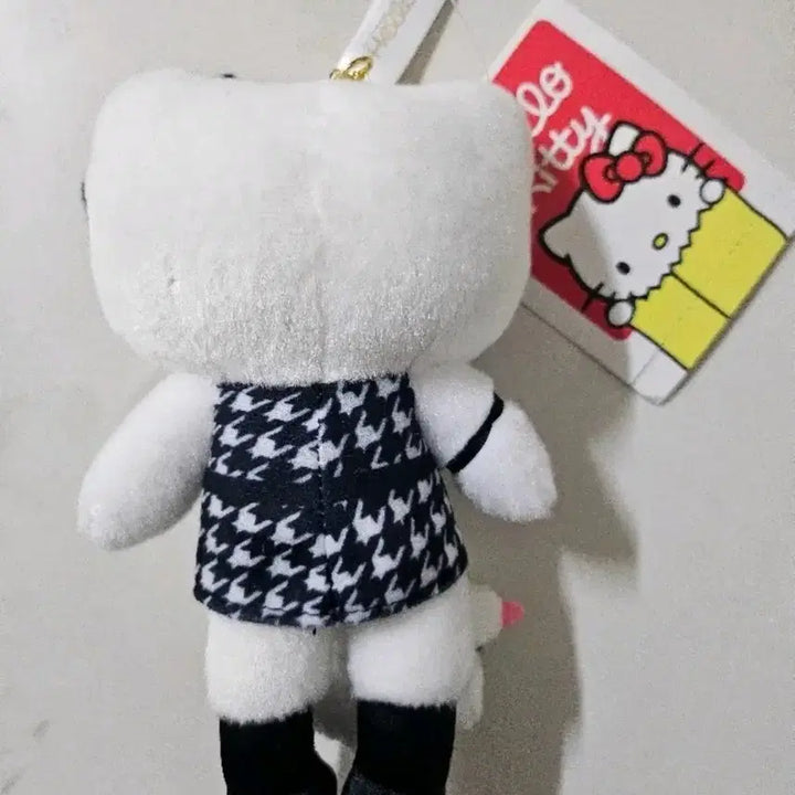 [BUNJANG] Long-Legged Kitty Houndstooth Check Keyring / 롱다리 키티 하운드 체크 키링