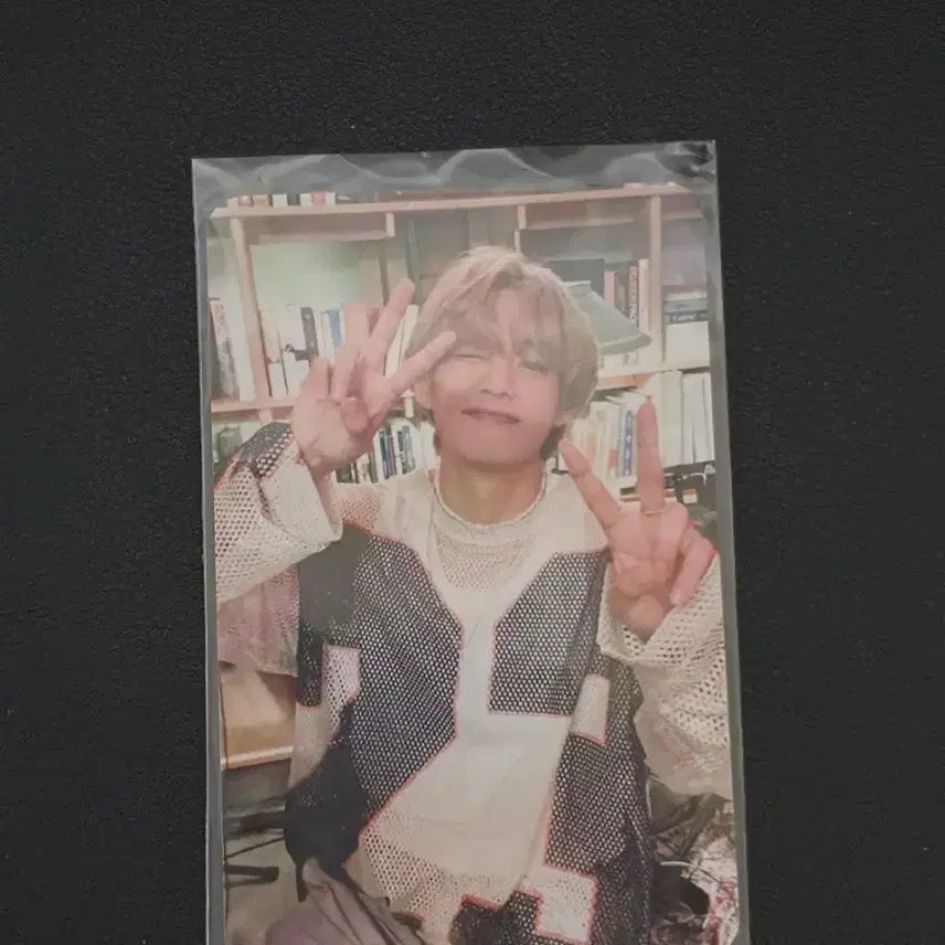 [BUNJANG] BTS V Layover Official Photocard / 뷔 레이오버 공방포카