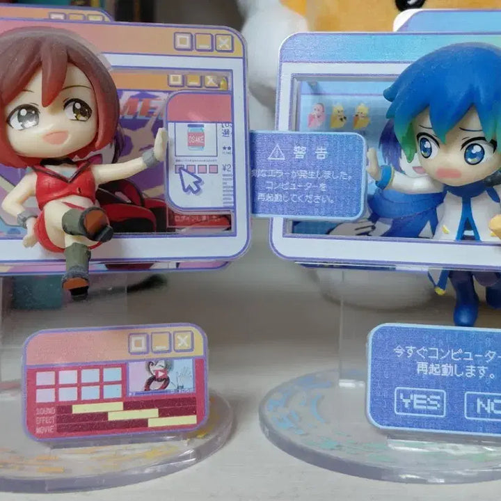 [BUNJANG] Vocaloid Kaito &amp; Meiko Window Figure Set (Opened) / 보컬로이드 윈도우 피규어 카이토 메이코