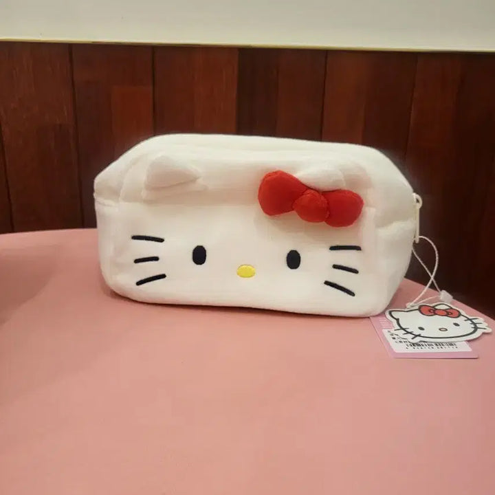 [BUNJANG] Hello Kitty Pouch and Doll Keychain Set / 헬로키티 파우치 + 인형 키링 세트