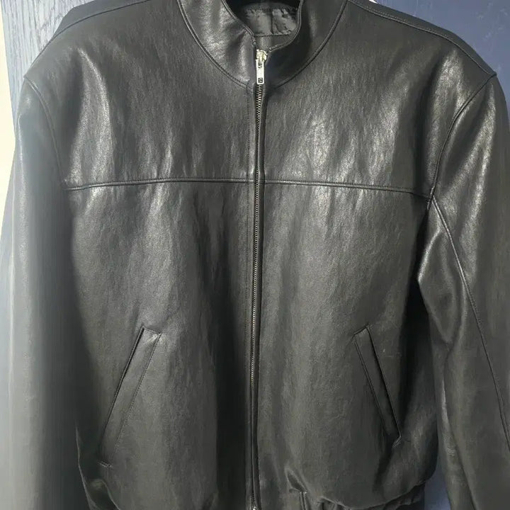 [SOLD OUT] BOWLOW 블랙 크롭 스탠드카라 레더 자켓 XL