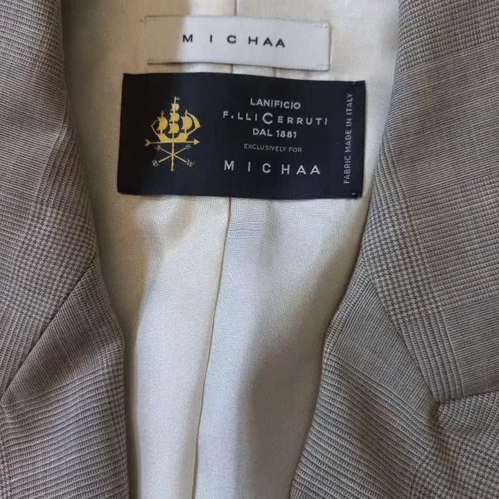[SOLD OUT] 미샤 MICHAA 22년  이태리패브릭 자켓