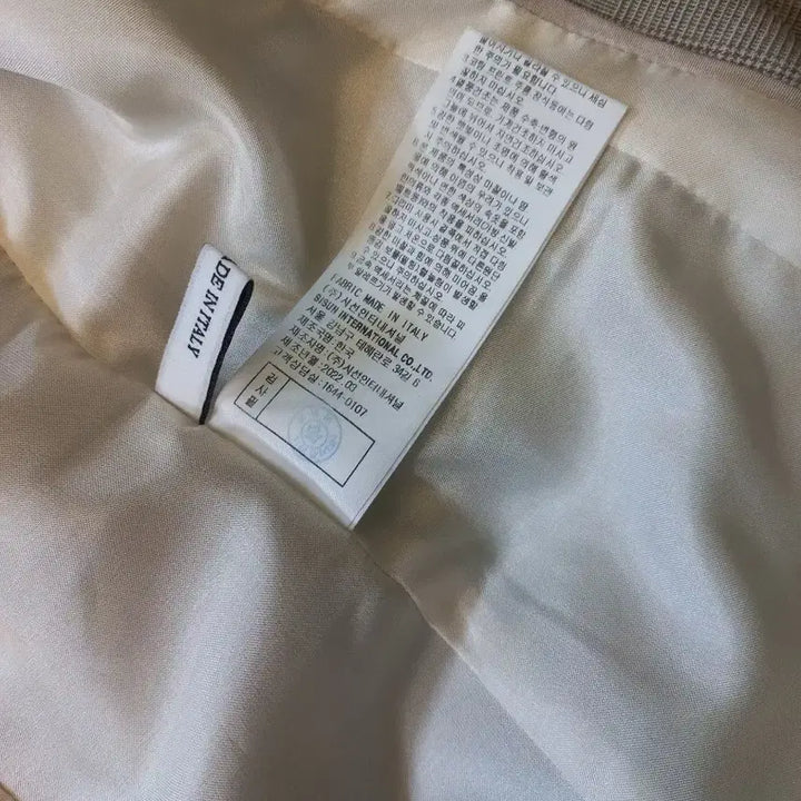 [SOLD OUT] 미샤 MICHAA 22년  이태리패브릭 자켓