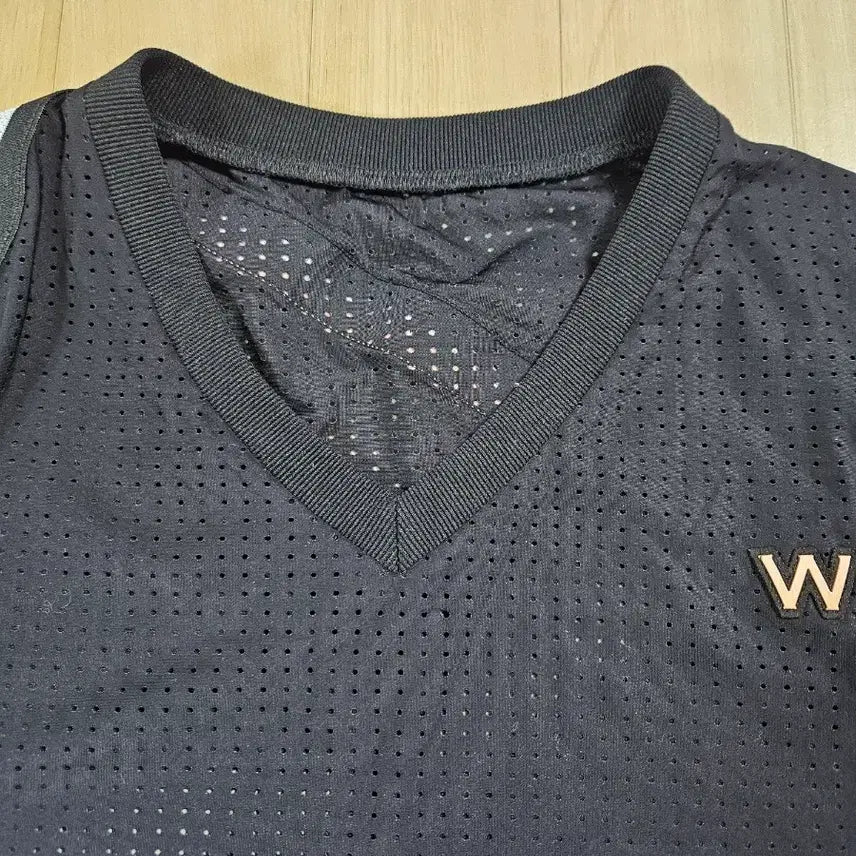 [SOLD OUT] [W.ANGLE] 와이드앵글 브이넥 골프 베스트 100