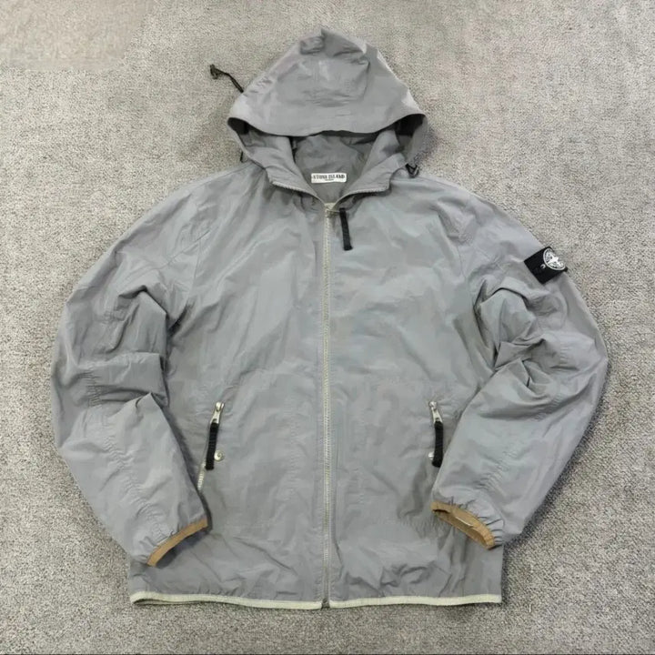 [SOLD OUT] (L) 스톤아일랜드 바람막이 (하자 있음)