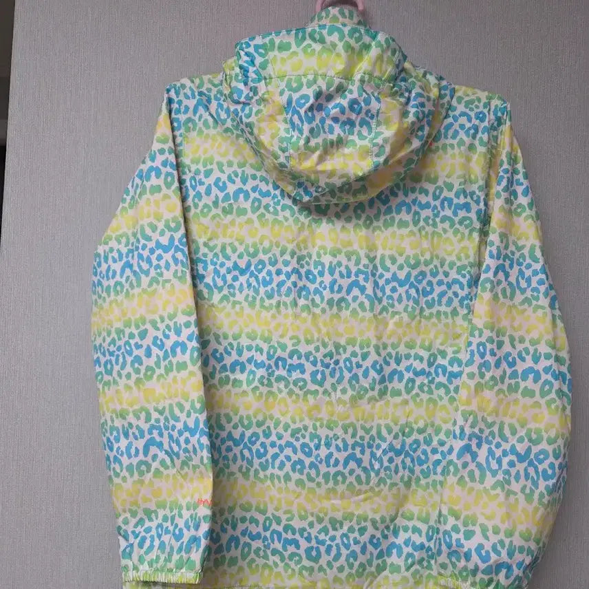 [SOLD OUT] 노스페이스 레인보우 표범 바람막이