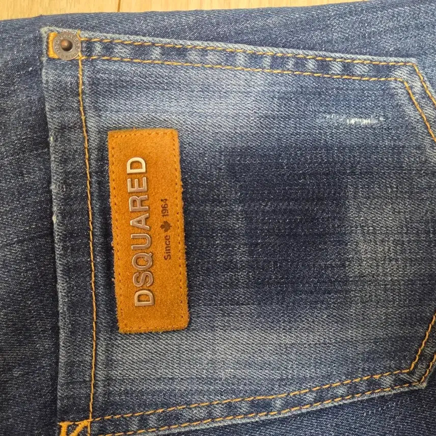 [BUNJANG] Dsquared2 Cool Guy Washed Denim Jeans / 디스퀘어드2 쿨가이 데님진 청바지