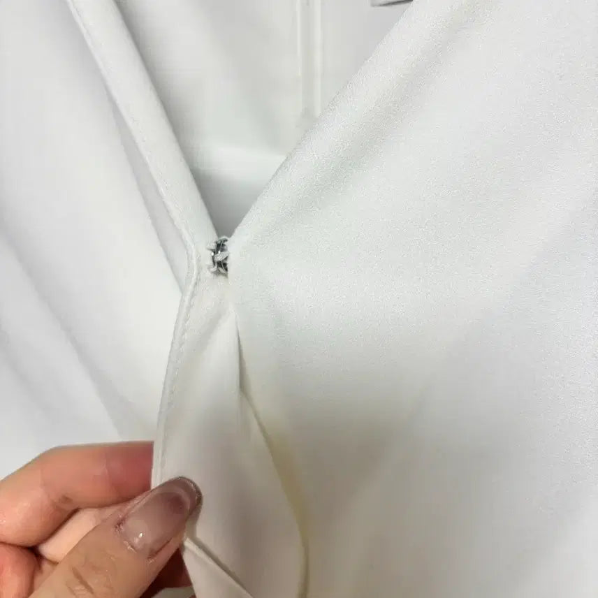 [BUNJANG] Benito White Ribbon Mini Dress / 베니토 화이트 리본 원피스
