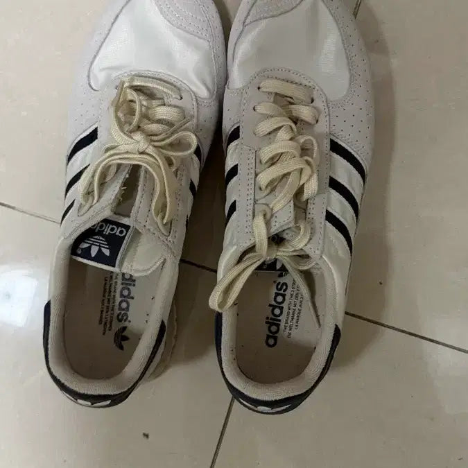 [BUNJANG] Adidas White Sneakers 280 / 아디다스 화이트 스니커즈 280
