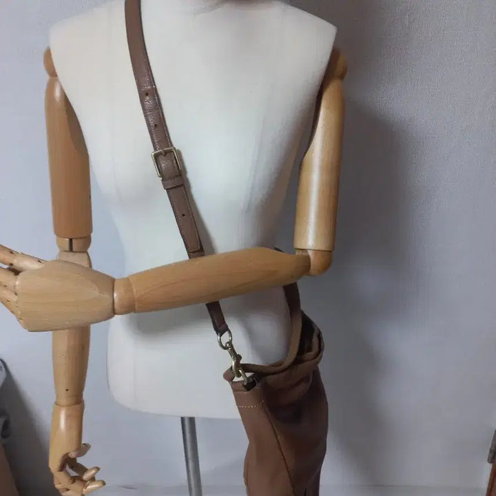 [BUNJANG] Coach Hobo Shoulder Crossbody Bag Camel / 코치 호보백 숄더백 크로스백. 카멜