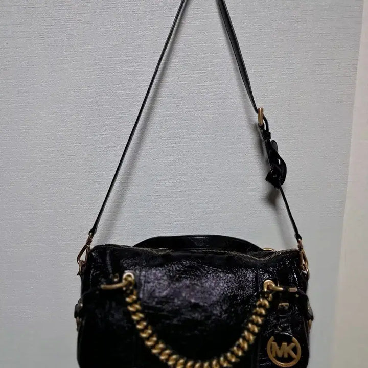 [BUNJANG] Michael Kors Enamel Chain Shoulder Bag / 마이클코어스 가방 블랙 에나멜 체인 숄더백 크로스백
