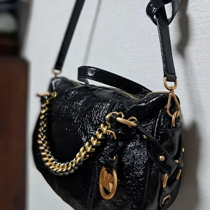 [BUNJANG] Michael Kors Enamel Chain Shoulder Bag / 마이클코어스 가방 블랙 에나멜 체인 숄더백 크로스백