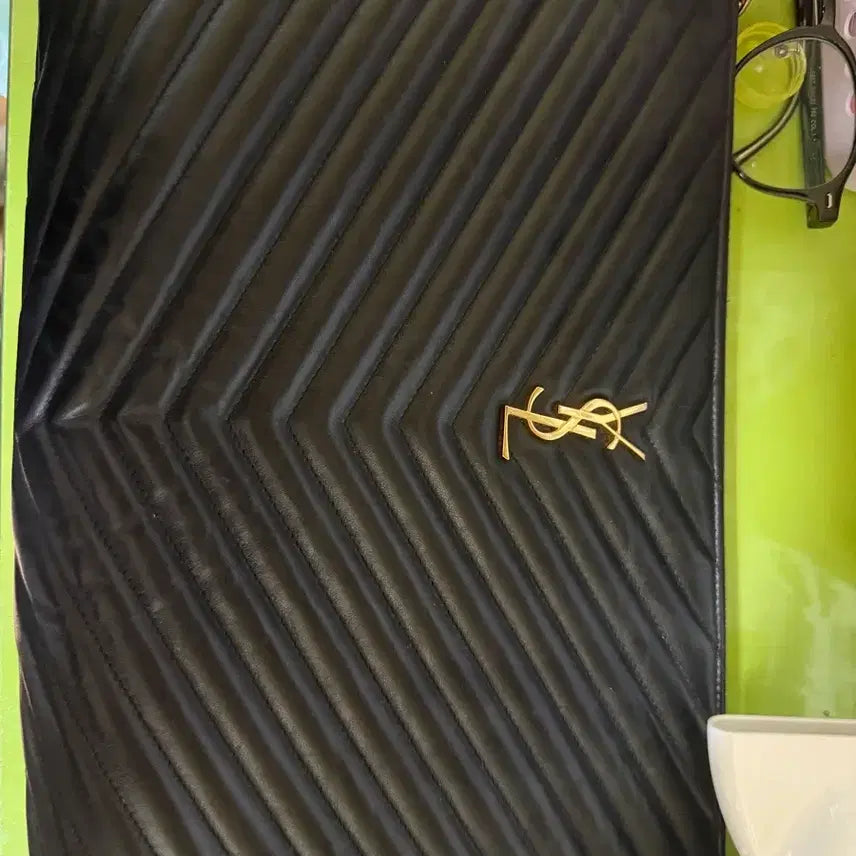 [BUNJANG] Saint Laurent Monogram Black Large Clutch Bag / 생로랑 모노그램 블랙 라지 클러치백