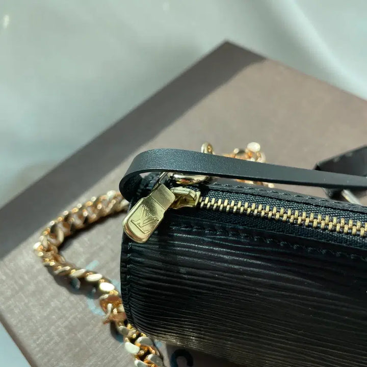 [BUNJANG] Louis Vuitton Papillon Epi Mini Cylinder Bag / 루이비통 파빌론 빠삐용 에삐 미니원통백 정품감정서포함