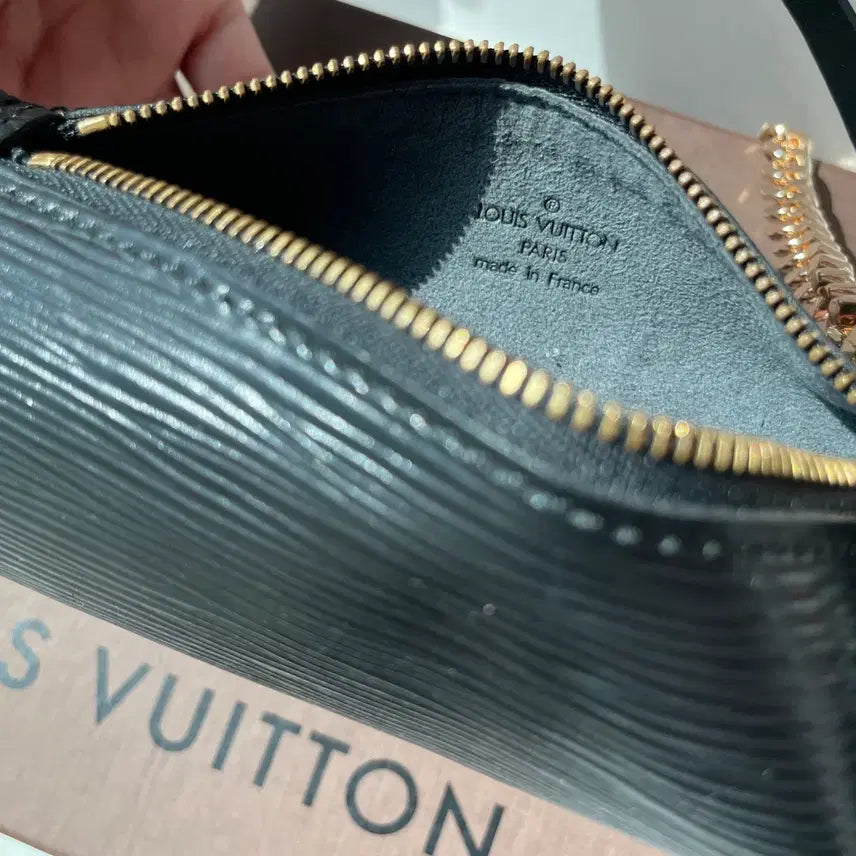 [BUNJANG] Louis Vuitton Papillon Epi Mini Cylinder Bag / 루이비통 파빌론 빠삐용 에삐 미니원통백 정품감정서포함
