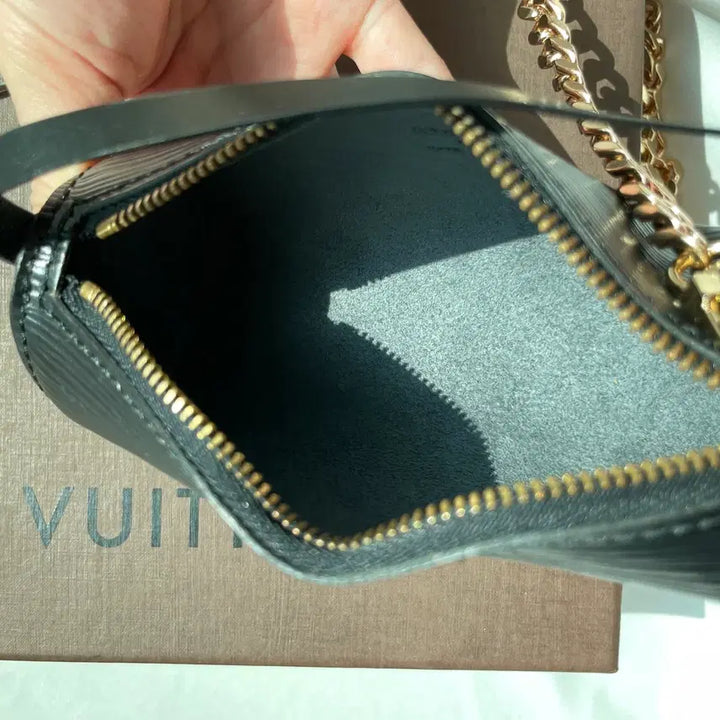 [BUNJANG] Louis Vuitton Papillon Epi Mini Cylinder Bag / 루이비통 파빌론 빠삐용 에삐 미니원통백 정품감정서포함