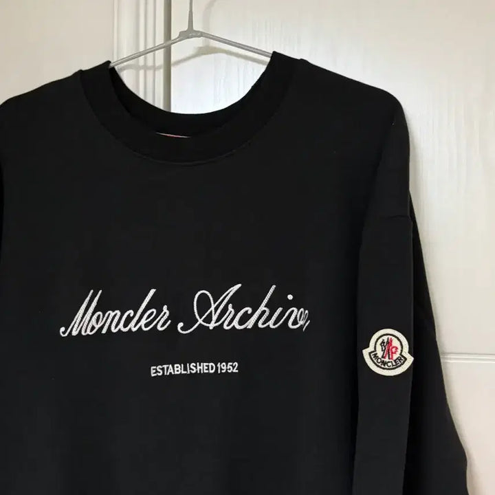 [BUNJANG] Moncler Archive Black Sweatshirt / 새상품 아카이브  노기모 블랙 몽클레어 맨투맨 남여공용XL