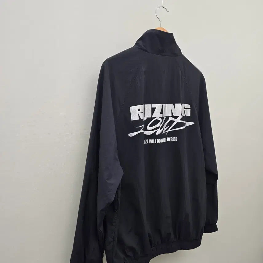 [SOLD OUT] 라이즈 2025 트랙자켓 새상품
