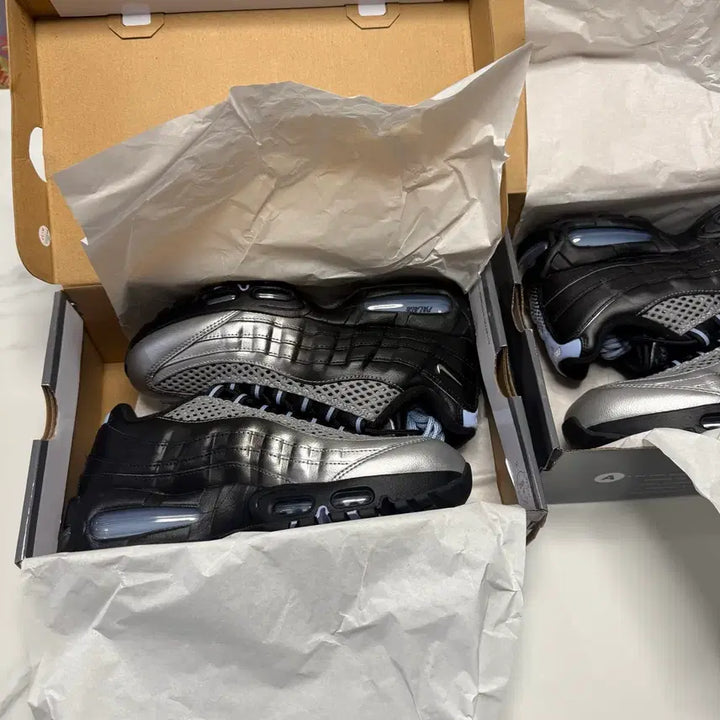 [BUNJANG] Nike x Palace Air Max 95 Sneakers / 나이키 팔라스 맥스95 275