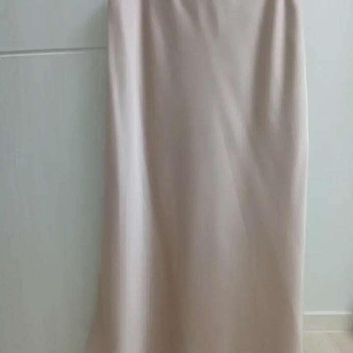 [SOLD OUT] 메비 칼라 스커트 스탠다드 크림 더스티핑크 2사이즈