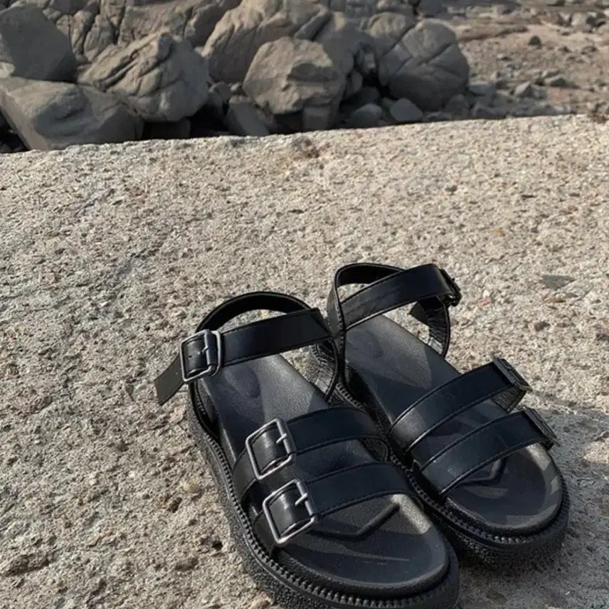 [BUNJANG] Hicken Two-Buckle Sandals / 히큰 투버클 샌들