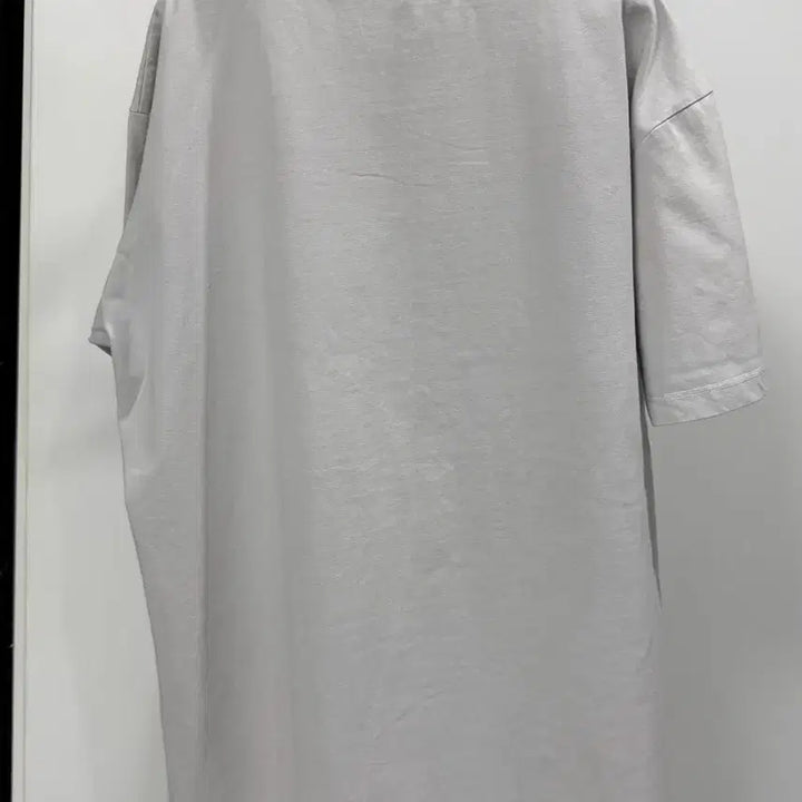 [BUNJANG] Moncler Embroidered Gray Simple T-Shirt / 몽클레어 오리자수 그레이 심플 티셔츠