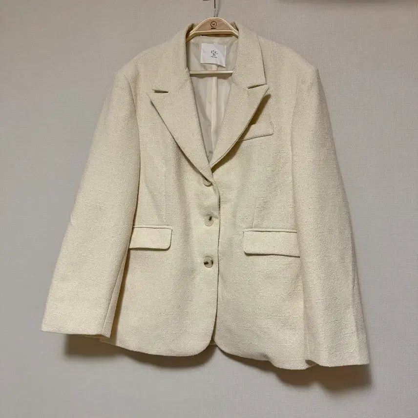 [BUNJANG] Eggis Celta Tweed Jacket Ivory Office Wear / eggis에그이즈 셀타 트위드 자켓 아이보리 오버핏 정장 출근룩 오피스룩