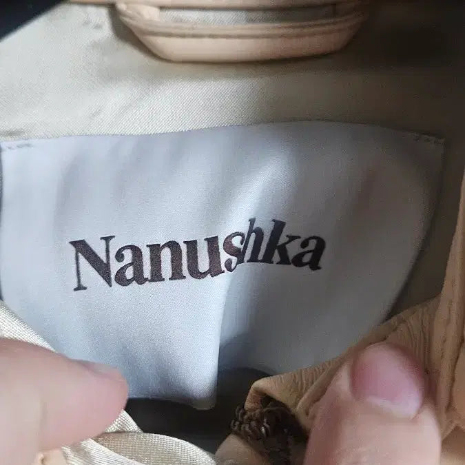 [BUNJANG] 나누슈카 가죽자켓 점퍼 Nanushka 크롭 레더 자켓 / 나누슈카 가죽자켓 점퍼 Nanushka 크롭 레더 자켓