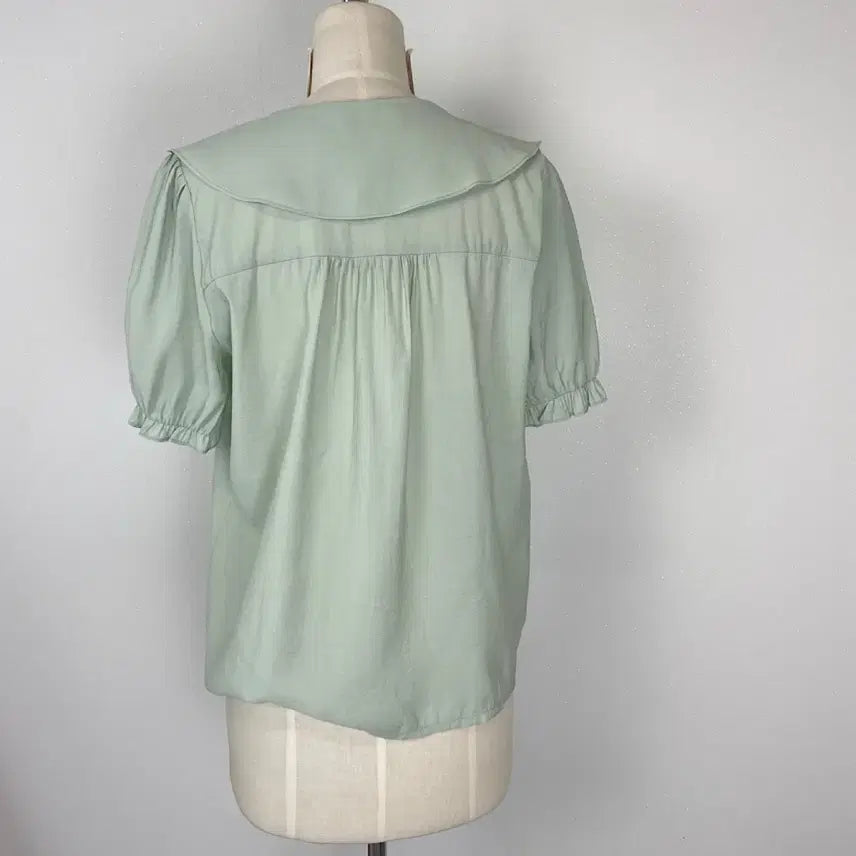 [BUNJANG] Ablie Zigzag Big Collar Ruffle Summer Blouse / 새상품) 빅카라 프릴 콩단추 반팔 여름 블라우스 에이블리 지그재그