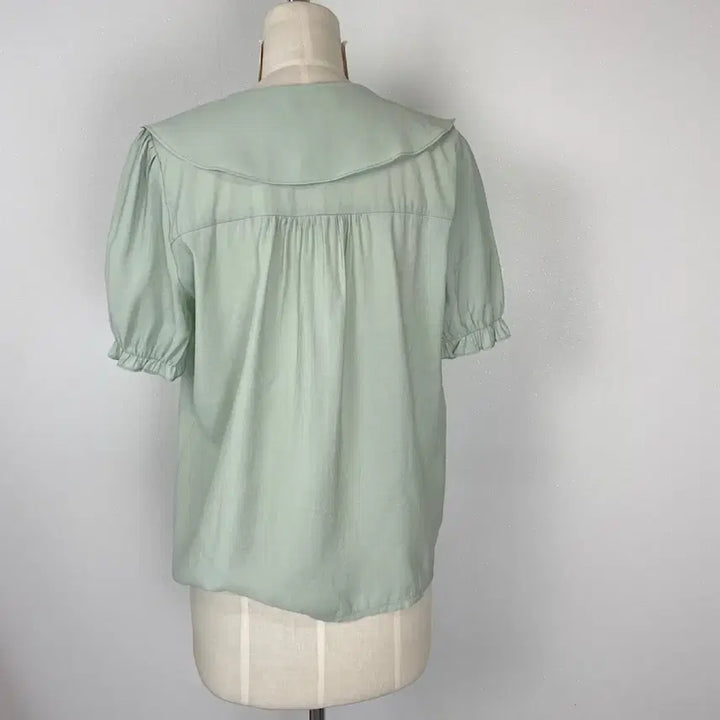 [BUNJANG] Ablie Zigzag Big Collar Ruffle Summer Blouse / 새상품) 빅카라 프릴 콩단추 반팔 여름 블라우스 에이블리 지그재그